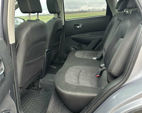 Серый Ниссан Кашкай, объемом двигателя 1.5 л и пробегом 260 тыс. км за 8950 $, фото 34 на Automoto.ua