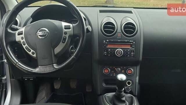 Серый Ниссан Кашкай, объемом двигателя 1.5 л и пробегом 230 тыс. км за 9700 $, фото 1 на Automoto.ua