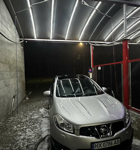 Серый Ниссан Кашкай, объемом двигателя 1.46 л и пробегом 275 тыс. км за 11500 $, фото 1 на Automoto.ua