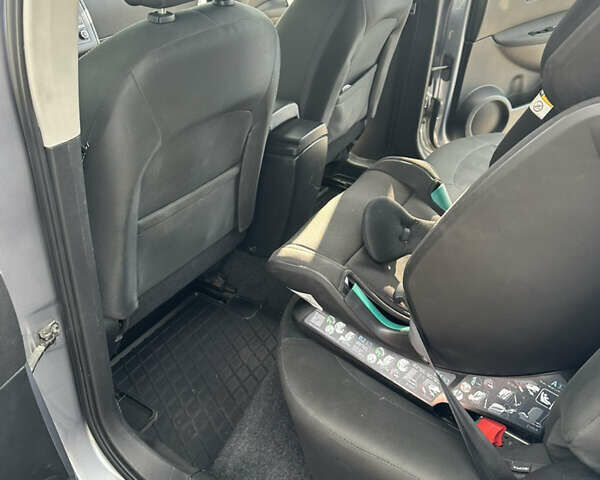 Серый Ниссан Кашкай, объемом двигателя 1.5 л и пробегом 220 тыс. км за 9600 $, фото 13 на Automoto.ua