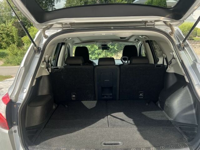 Серый Ниссан Кашкай, объемом двигателя 2 л и пробегом 268 тыс. км за 9333 $, фото 6 на Automoto.ua