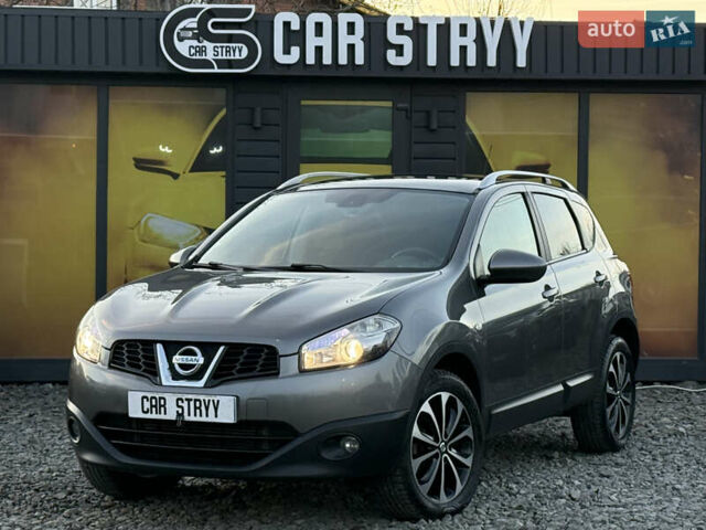 Сірий Ніссан Кашкай, об'ємом двигуна 1.6 л та пробігом 250 тис. км за 10700 $, фото 1 на Automoto.ua