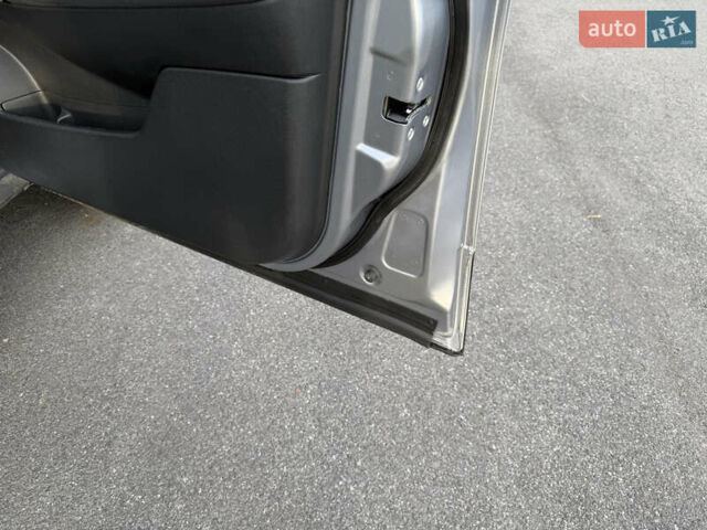 Сірий Ніссан Кашкай, об'ємом двигуна 1.6 л та пробігом 185 тис. км за 11799 $, фото 68 на Automoto.ua
