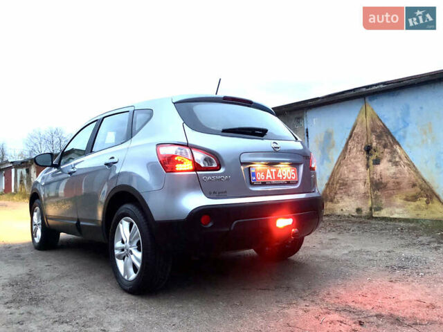 Серый Ниссан Кашкай, объемом двигателя 1.5 л и пробегом 225 тыс. км за 11699 $, фото 89 на Automoto.ua