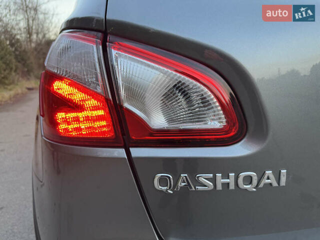 Серый Ниссан Кашкай, объемом двигателя 2 л и пробегом 242 тыс. км за 12550 $, фото 25 на Automoto.ua