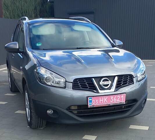 Серый Ниссан Кашкай, объемом двигателя 2 л и пробегом 250 тыс. км за 10800 $, фото 2 на Automoto.ua