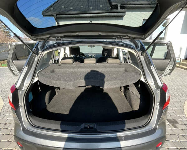 Сірий Ніссан Кашкай, об'ємом двигуна 1.5 л та пробігом 259 тис. км за 10300 $, фото 27 на Automoto.ua