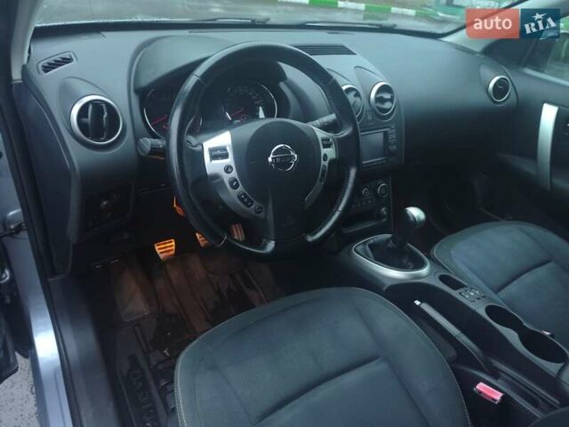 Серый Ниссан Кашкай, объемом двигателя 1.6 л и пробегом 213 тыс. км за 9950 $, фото 26 на Automoto.ua