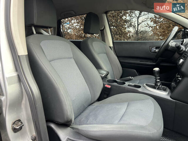 Серый Ниссан Кашкай, объемом двигателя 1.5 л и пробегом 271 тыс. км за 8750 $, фото 55 на Automoto.ua