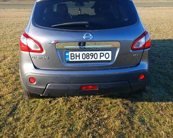 Серый Ниссан Кашкай, объемом двигателя 2 л и пробегом 198 тыс. км за 10600 $, фото 3 на Automoto.ua
