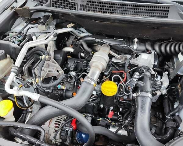 Серый Ниссан Кашкай, объемом двигателя 1.5 л и пробегом 230 тыс. км за 10450 $, фото 25 на Automoto.ua