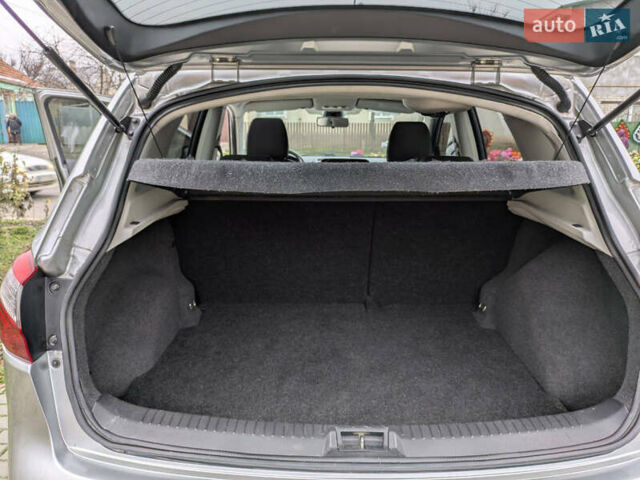 Серый Ниссан Кашкай, объемом двигателя 1.5 л и пробегом 231 тыс. км за 10500 $, фото 12 на Automoto.ua