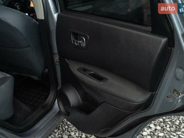 Серый Ниссан Кашкай, объемом двигателя 1.46 л и пробегом 324 тыс. км за 10500 $, фото 31 на Automoto.ua