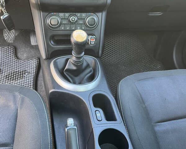 Сірий Ніссан Кашкай, об'ємом двигуна 1.5 л та пробігом 259 тис. км за 10300 $, фото 11 на Automoto.ua