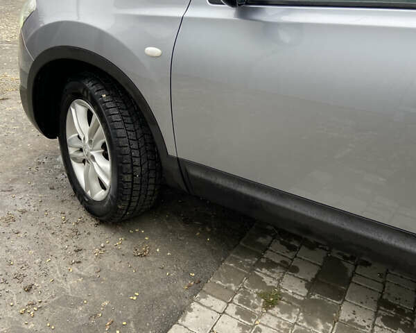 Серый Ниссан Кашкай, объемом двигателя 2 л и пробегом 262 тыс. км за 11200 $, фото 6 на Automoto.ua