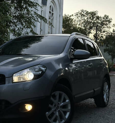 Сірий Ніссан Кашкай, об'ємом двигуна 2 л та пробігом 230 тис. км за 11399 $, фото 5 на Automoto.ua