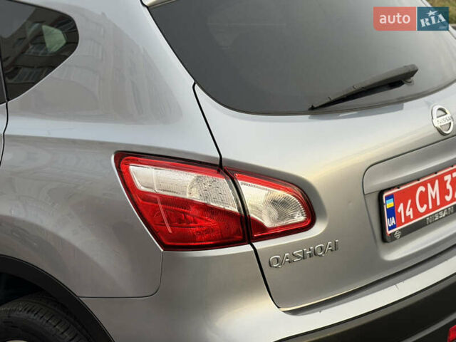 Сірий Ніссан Кашкай, об'ємом двигуна 1.6 л та пробігом 185 тис. км за 11799 $, фото 8 на Automoto.ua