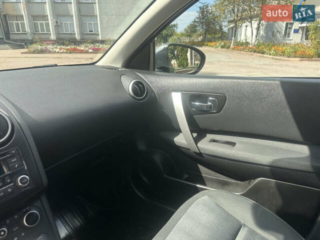 Сірий Ніссан Кашкай, об'ємом двигуна 1.5 л та пробігом 230 тис. км за 10100 $, фото 50 на Automoto.ua