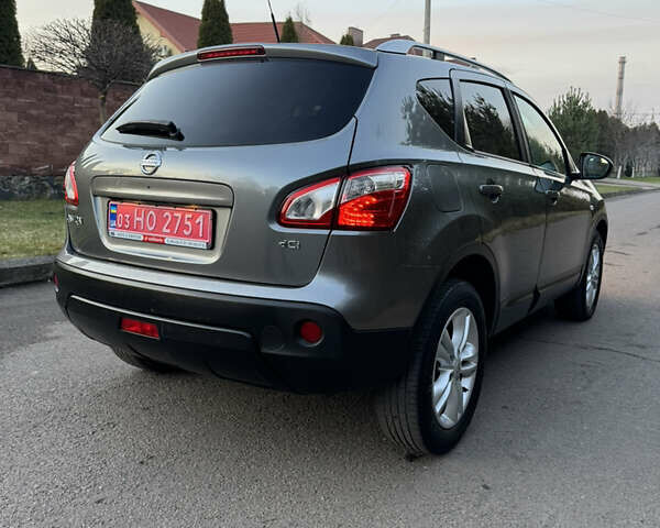 Серый Ниссан Кашкай, объемом двигателя 2 л и пробегом 242 тыс. км за 12550 $, фото 24 на Automoto.ua
