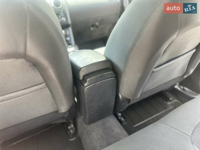 Серый Ниссан Кашкай, объемом двигателя 1.5 л и пробегом 230 тыс. км за 9900 $, фото 37 на Automoto.ua