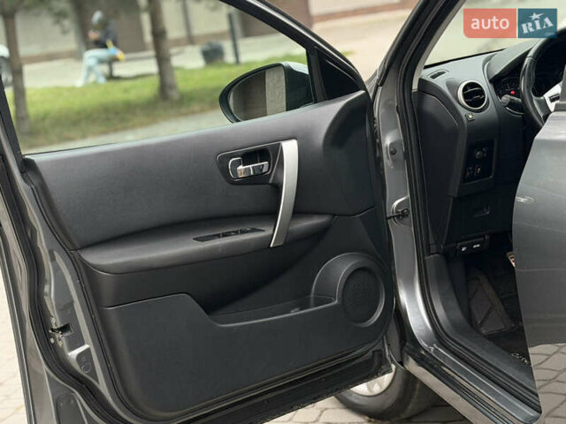 Серый Ниссан Кашкай, объемом двигателя 2 л и пробегом 260 тыс. км за 10999 $, фото 14 на Automoto.ua