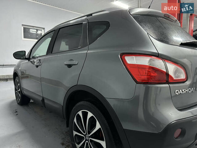 Серый Ниссан Кашкай, объемом двигателя 1.6 л и пробегом 167 тыс. км за 10750 $, фото 16 на Automoto.ua