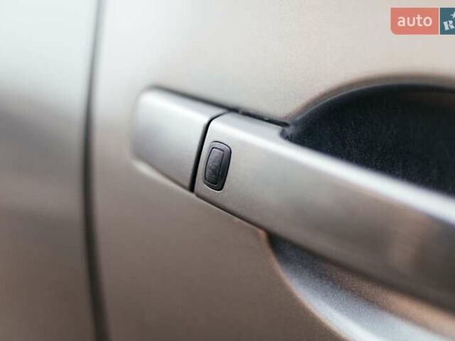 Сірий Ніссан Кашкай, об'ємом двигуна 1.46 л та пробігом 250 тис. км за 9666 $, фото 22 на Automoto.ua