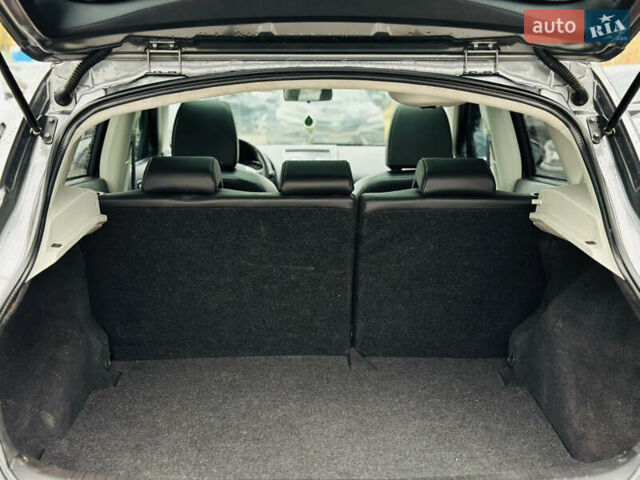Сірий Ніссан Кашкай, об'ємом двигуна 2 л та пробігом 210 тис. км за 13200 $, фото 11 на Automoto.ua