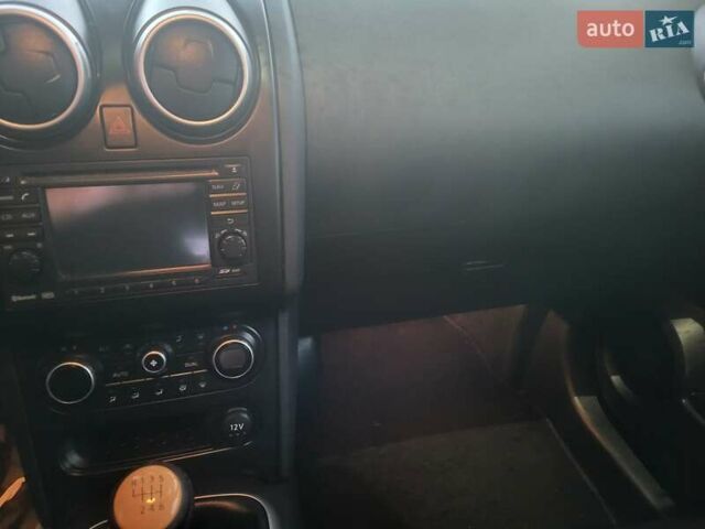 Серый Ниссан Кашкай, объемом двигателя 2 л и пробегом 220 тыс. км за 11500 $, фото 14 на Automoto.ua