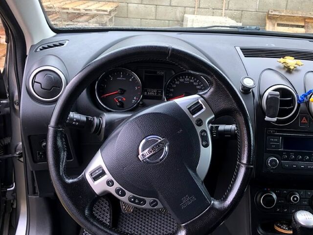 Серый Ниссан Кашкай, объемом двигателя 1.5 л и пробегом 136 тыс. км за 10000 $, фото 7 на Automoto.ua