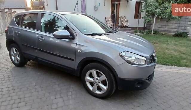 Сірий Ніссан Кашкай, об'ємом двигуна 1.5 л та пробігом 181 тис. км за 11500 $, фото 3 на Automoto.ua