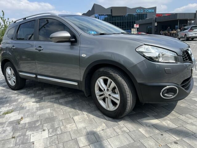 Серый Ниссан Кашкай, объемом двигателя 1.5 л и пробегом 270 тыс. км за 10999 $, фото 5 на Automoto.ua