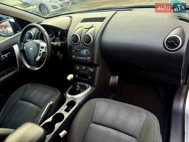 Серый Ниссан Кашкай, объемом двигателя 1.6 л и пробегом 183 тыс. км за 8999 $, фото 23 на Automoto.ua