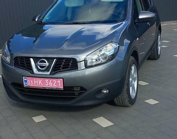 Серый Ниссан Кашкай, объемом двигателя 2 л и пробегом 250 тыс. км за 10800 $, фото 5 на Automoto.ua