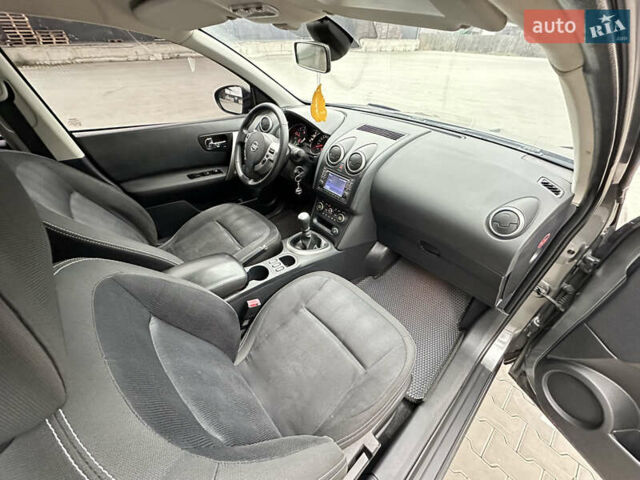 Серый Ниссан Кашкай, объемом двигателя 1.46 л и пробегом 293 тыс. км за 9500 $, фото 24 на Automoto.ua