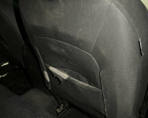 Серый Ниссан Кашкай, объемом двигателя 2 л и пробегом 220 тыс. км за 9500 $, фото 15 на Automoto.ua