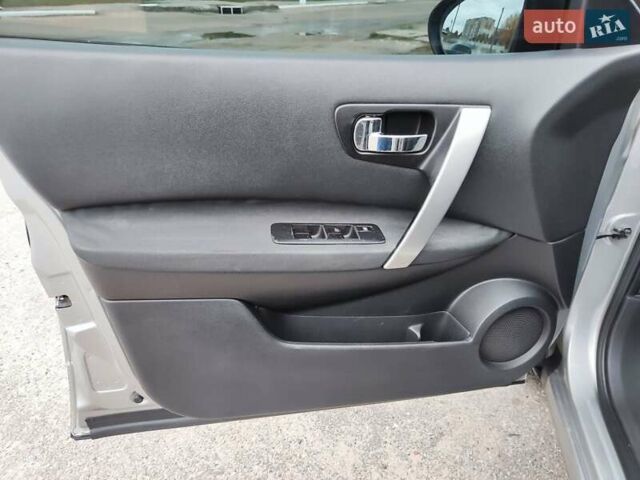 Серый Ниссан Кашкай, объемом двигателя 1.5 л и пробегом 230 тыс. км за 10450 $, фото 19 на Automoto.ua