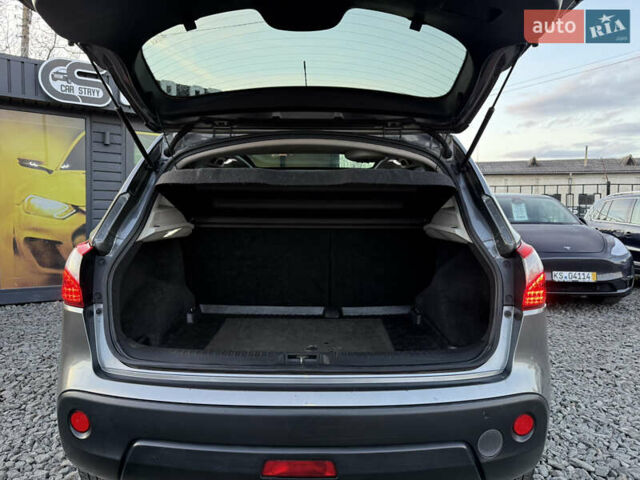 Сірий Ніссан Кашкай, об'ємом двигуна 1.6 л та пробігом 250 тис. км за 10700 $, фото 39 на Automoto.ua