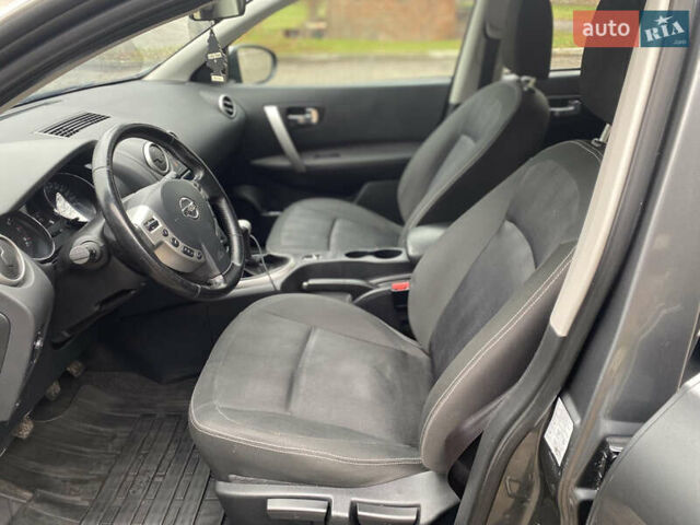 Серый Ниссан Кашкай, объемом двигателя 1.6 л и пробегом 195 тыс. км за 10600 $, фото 16 на Automoto.ua