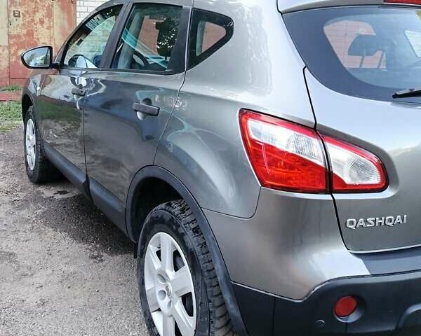 Сірий Ніссан Кашкай, об'ємом двигуна 1.5 л та пробігом 225 тис. км за 9500 $, фото 20 на Automoto.ua