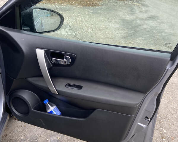 Серый Ниссан Кашкай, объемом двигателя 2 л и пробегом 262 тыс. км за 11200 $, фото 25 на Automoto.ua