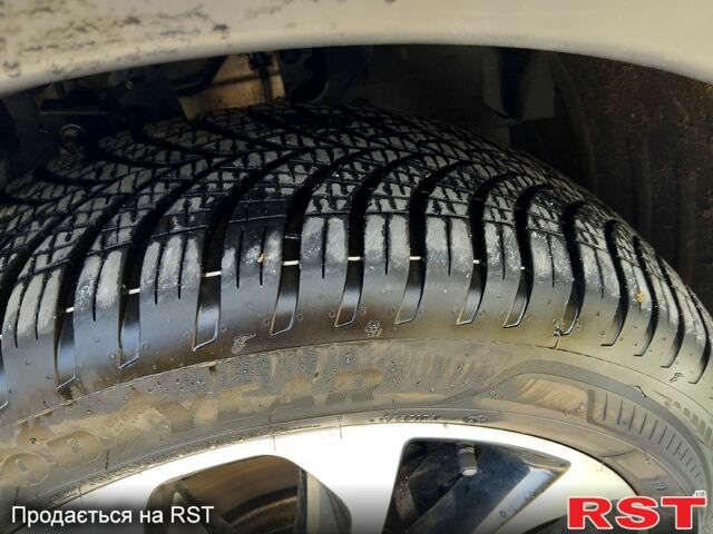 Серый Ниссан Кашкай, объемом двигателя 1.5 л и пробегом 215 тыс. км за 10500 $, фото 6 на Automoto.ua