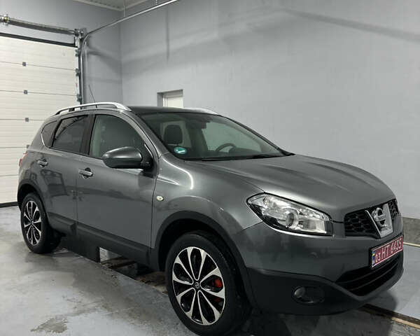 Серый Ниссан Кашкай, объемом двигателя 1.6 л и пробегом 167 тыс. км за 10750 $, фото 2 на Automoto.ua