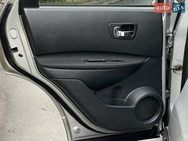 Серый Ниссан Кашкай, объемом двигателя 1.5 л и пробегом 271 тыс. км за 8750 $, фото 41 на Automoto.ua