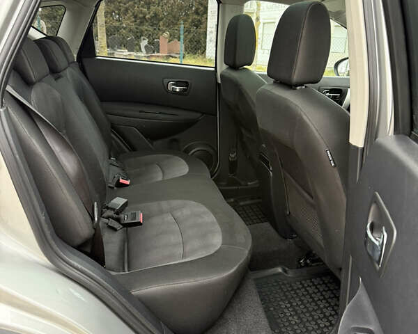 Серый Ниссан Кашкай, объемом двигателя 1.5 л и пробегом 220 тыс. км за 10400 $, фото 51 на Automoto.ua