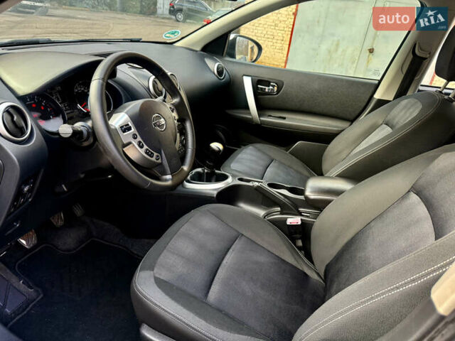 Серый Ниссан Кашкай, объемом двигателя 1.6 л и пробегом 183 тыс. км за 8999 $, фото 10 на Automoto.ua