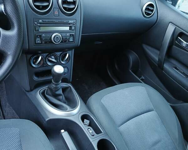 Сірий Ніссан Кашкай, об'ємом двигуна 1.5 л та пробігом 225 тис. км за 9500 $, фото 25 на Automoto.ua