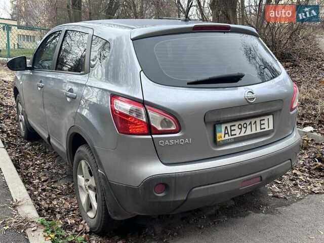 Серый Ниссан Кашкай, объемом двигателя 2 л и пробегом 137 тыс. км за 10500 $, фото 3 на Automoto.ua