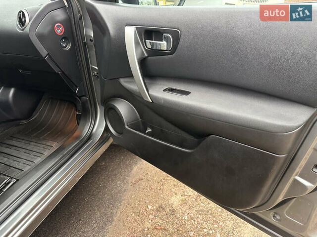 Сірий Ніссан Кашкай, об'ємом двигуна 0 л та пробігом 230 тис. км за 9900 $, фото 30 на Automoto.ua