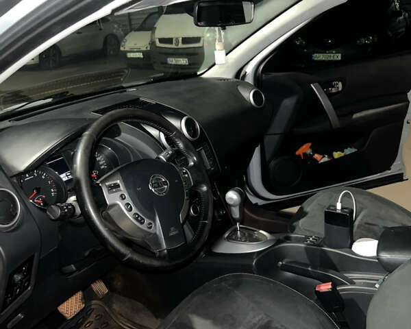 Серый Ниссан Кашкай, объемом двигателя 2 л и пробегом 220 тыс. км за 9500 $, фото 9 на Automoto.ua